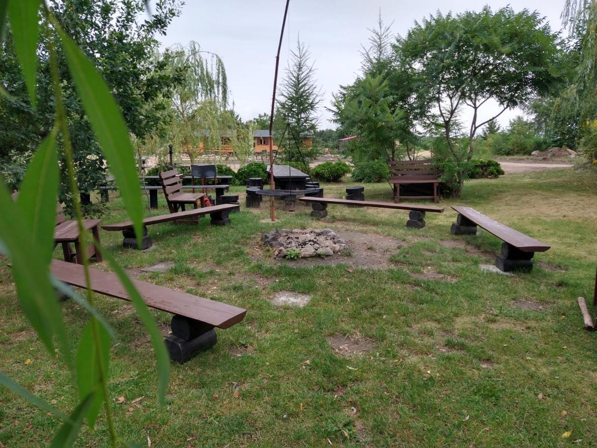 Dom Wczasowy Pieciu Pomostow I Domki Letniskowe Czaplinek Extérieur photo