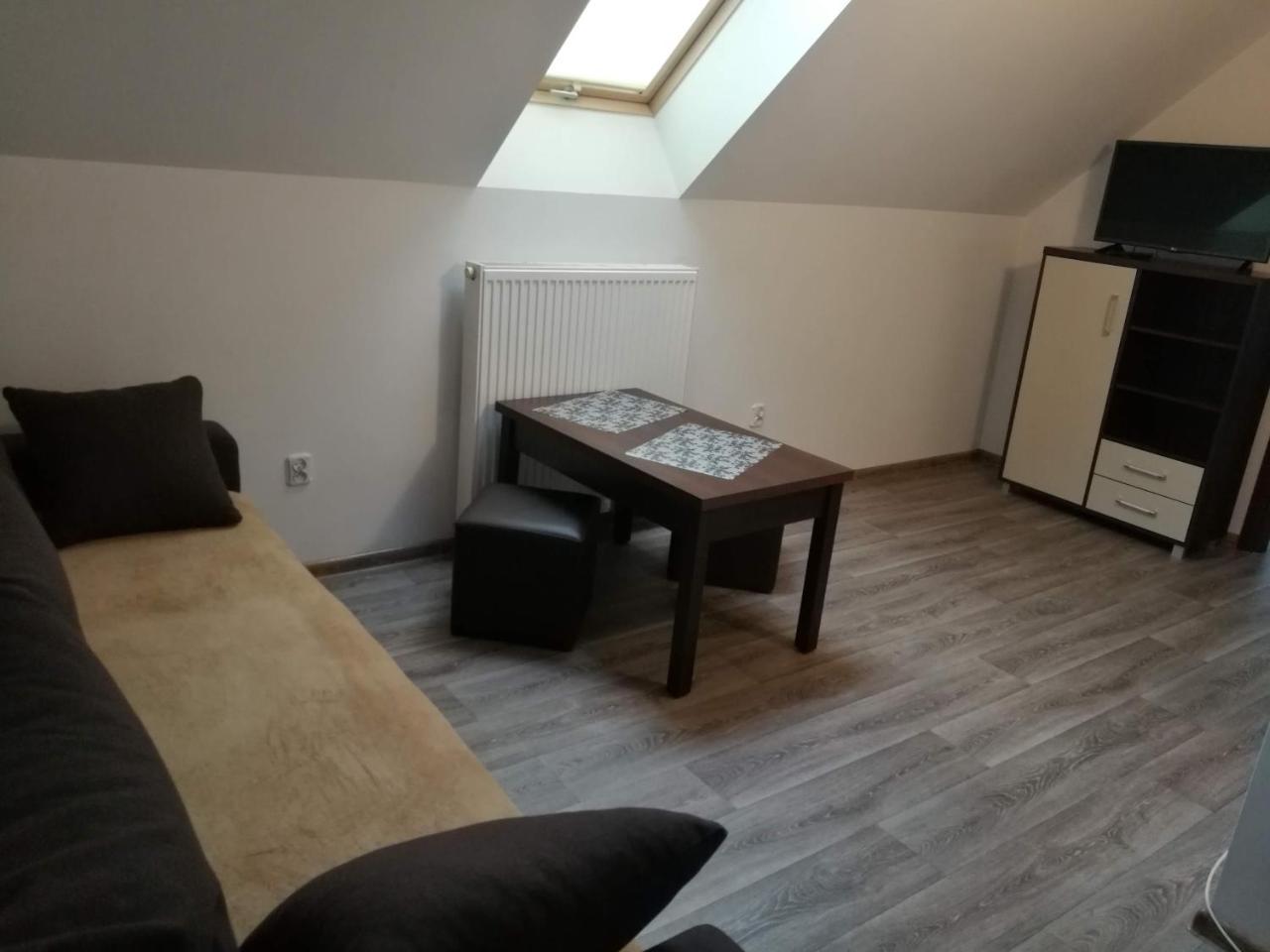 Dom Wczasowy Pieciu Pomostow I Domki Letniskowe Czaplinek Extérieur photo